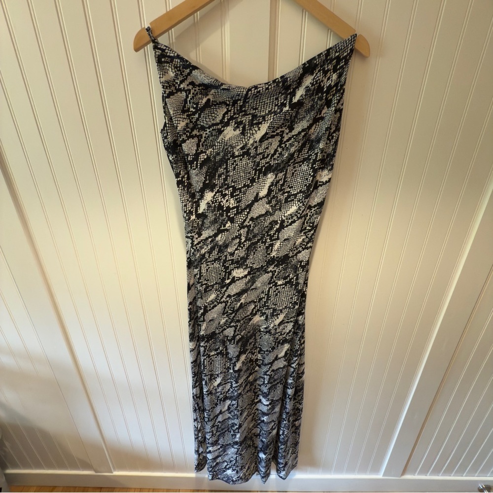 NWT Hidden Brand Maxi Dress with Cowl Neck Size Large